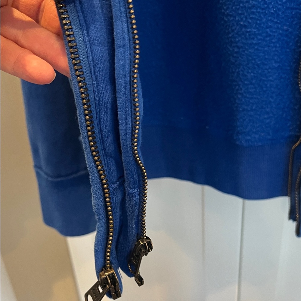 Abercrombie & Fitch Men's Muscle Fit Full-Zip Hoodie Royal Blue Size M - Picture 9 of 9